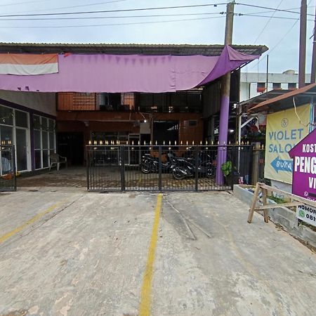 Penginapan Violet Doorz Syariah Banjarbaru Exterior photo