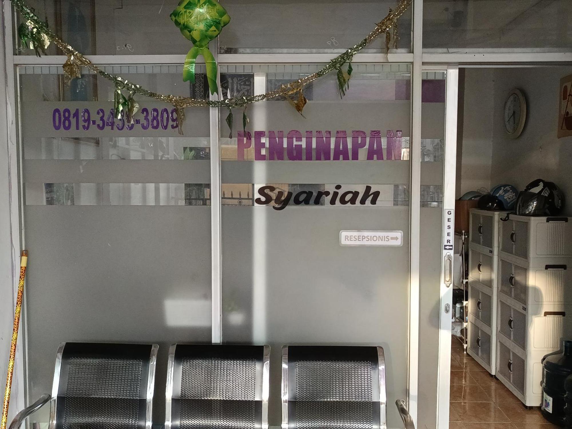 Penginapan Violet Doorz Syariah Banjarbaru Exterior photo