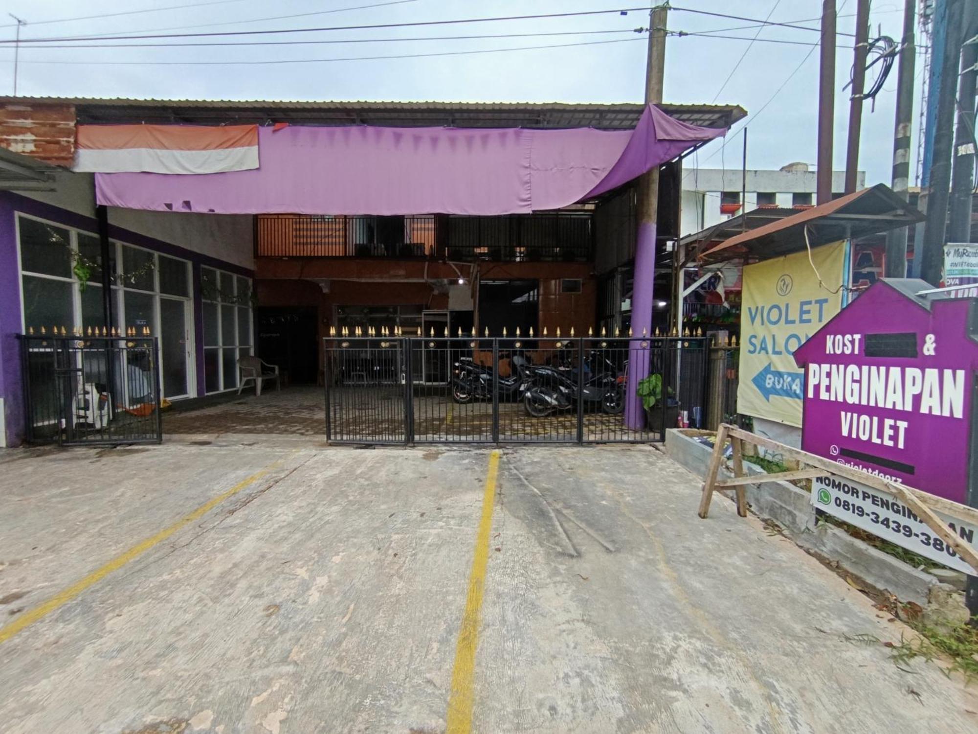 Penginapan Violet Doorz Syariah Banjarbaru Exterior photo
